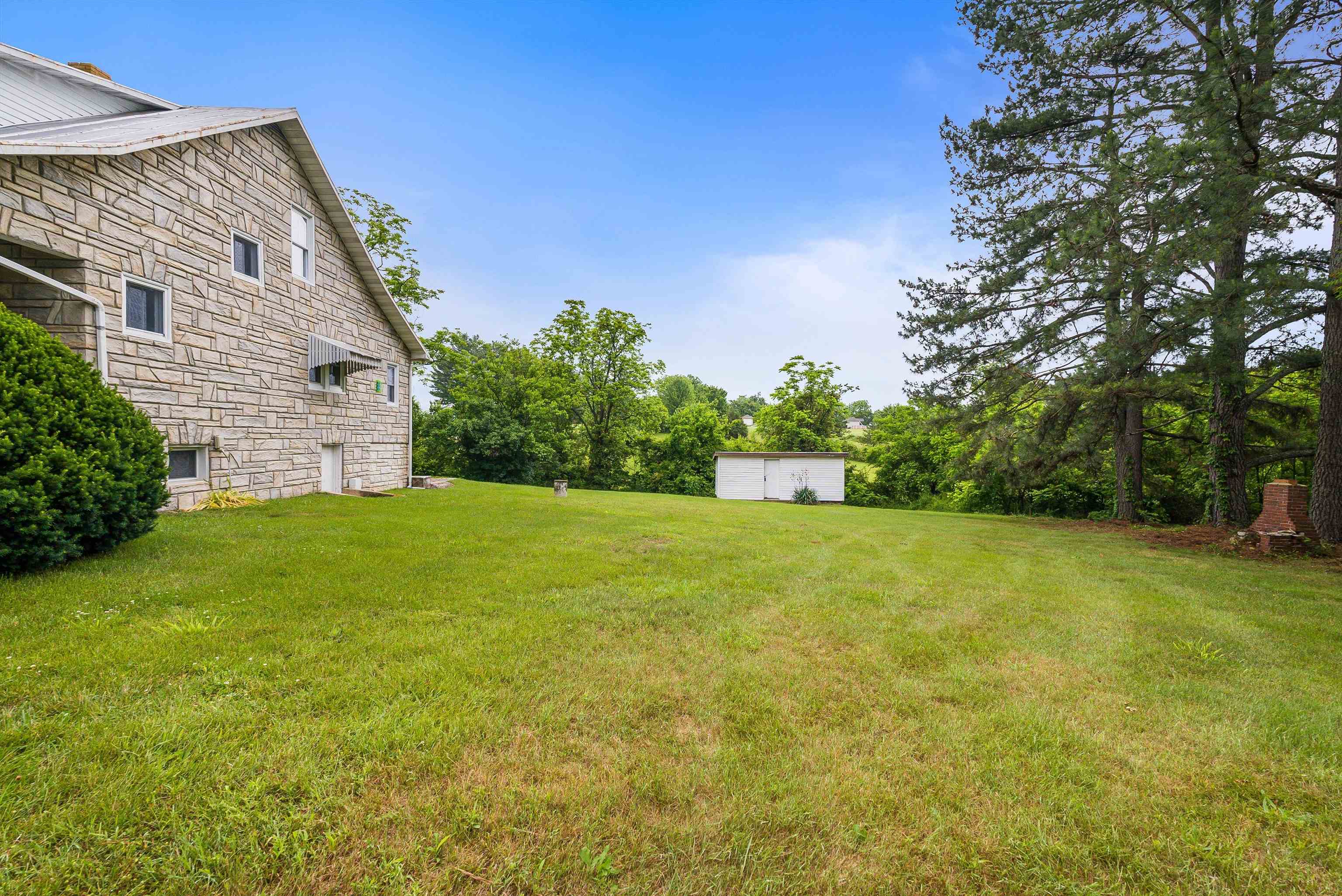 4056 EAST POINT RD, ELKTON, Virginia 22827, 4 Bedrooms Bedrooms, ,1 BathroomBathrooms,Residential,4056 EAST POINT RD,665426 MLS # 665426