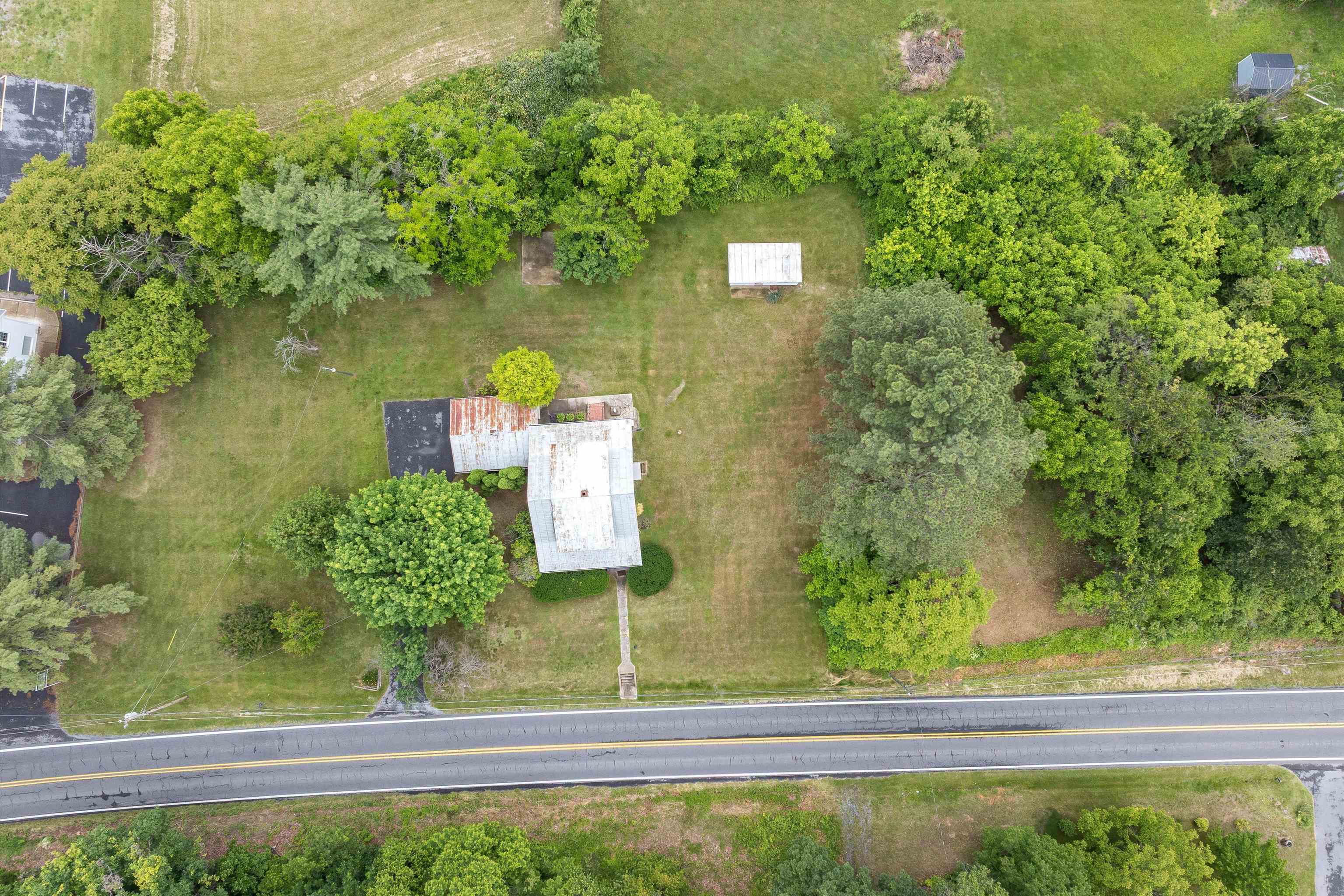 4056 EAST POINT RD, ELKTON, Virginia 22827, 4 Bedrooms Bedrooms, ,1 BathroomBathrooms,Residential,4056 EAST POINT RD,665426 MLS # 665426