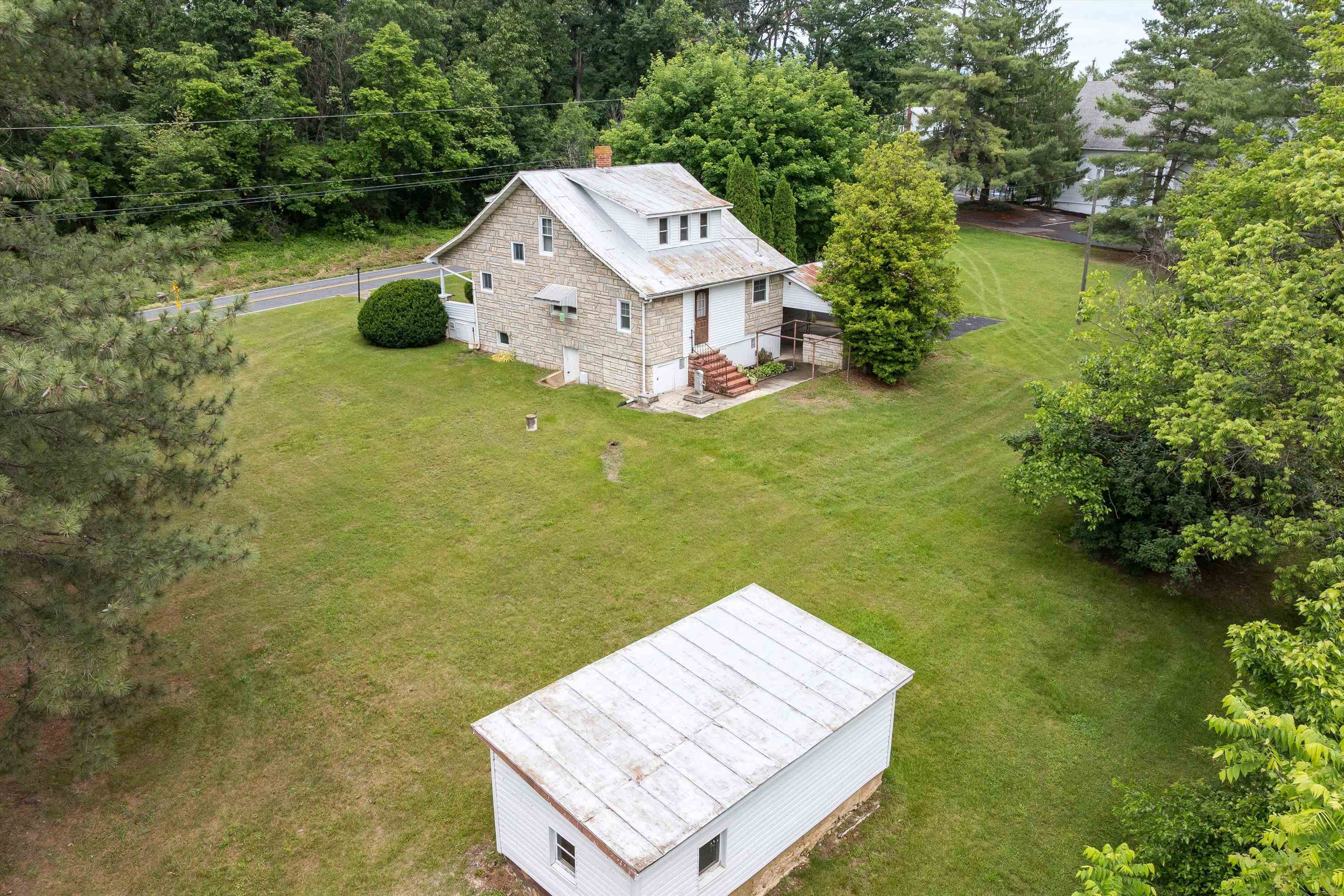 4056 EAST POINT RD, ELKTON, Virginia 22827, 4 Bedrooms Bedrooms, ,1 BathroomBathrooms,Residential,4056 EAST POINT RD,665426 MLS # 665426