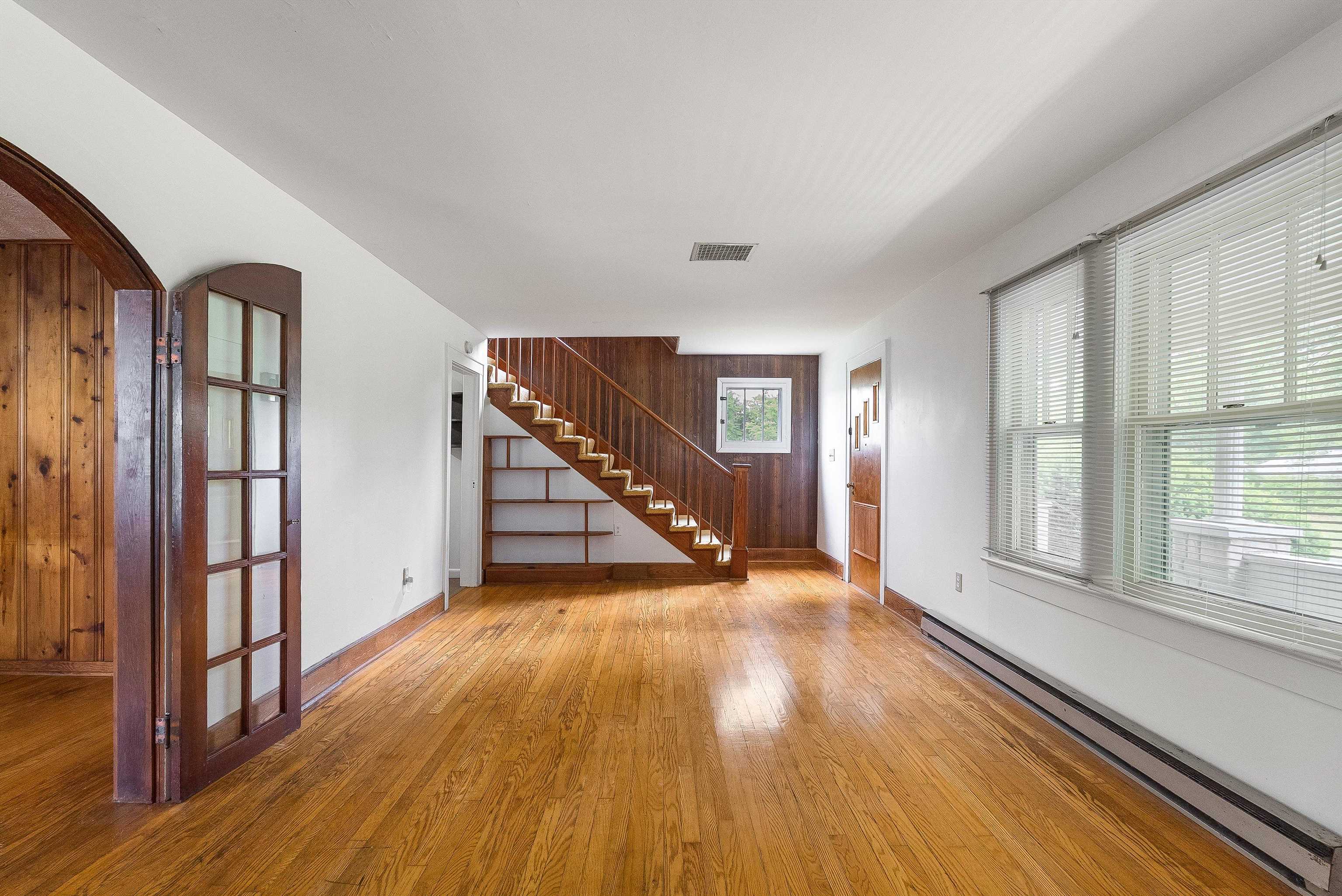 4056 EAST POINT RD, ELKTON, Virginia 22827, 4 Bedrooms Bedrooms, ,1 BathroomBathrooms,Residential,4056 EAST POINT RD,665426 MLS # 665426