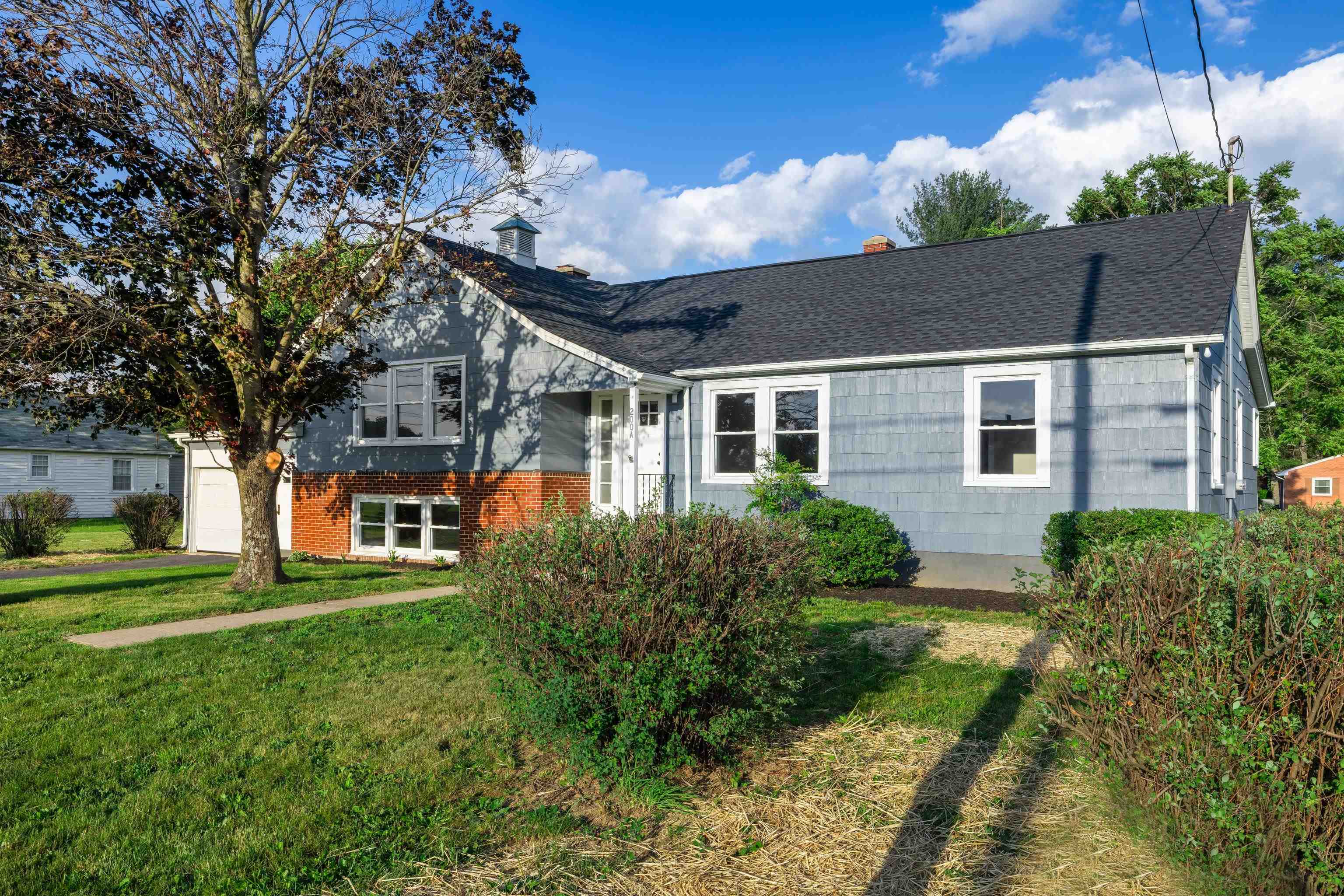 200 DOGWOOD AVE, GROTTOES, Virginia 24441, 4 Bedrooms Bedrooms, ,2 BathroomsBathrooms,Residential,200 DOGWOOD AVE,665427 MLS # 665427
