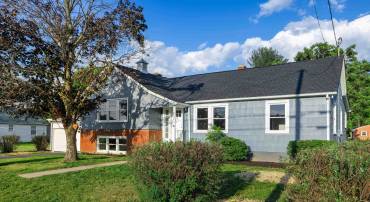 200 DOGWOOD AVE, GROTTOES, Virginia 24441, 4 Bedrooms Bedrooms, ,2 BathroomsBathrooms,Residential,200 DOGWOOD AVE,665427 MLS # 665427