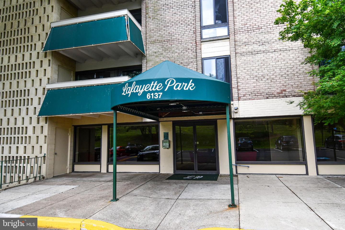 6137 LEESBURG PIKE #101, FALLS CHURCH, Virginia 22041, 1 Bedroom Bedrooms, 2 Rooms Rooms,1 BathroomBathrooms,Residential,For sale,6137 LEESBURG PIKE #101,VAFX2236338 MLS # VAFX2236338