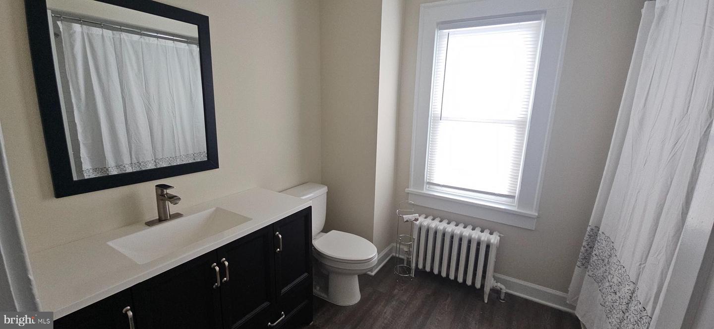 811 BERRYVILLE AVE, WINCHESTER, Virginia 22601, 6 Bedrooms Bedrooms, ,3 BathroomsBathrooms,Residential,For sale,811 BERRYVILLE AVE,VAWI2007588 MLS # VAWI2007588