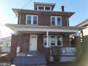 811 BERRYVILLE AVE, WINCHESTER, Virginia 22601, 6 Bedrooms Bedrooms, ,3 BathroomsBathrooms,Residential,For sale,811 BERRYVILLE AVE,VAWI2007588 MLS # VAWI2007588