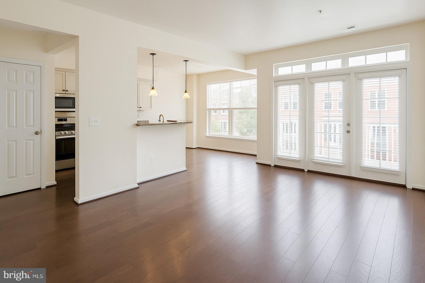 43370 TOWN GATE SQ, CHANTILLY, Virginia 20152, 3 Bedrooms Bedrooms, ,2 BathroomsBathrooms,Residential,For sale,43370 TOWN GATE SQ,VALO2094896 MLS # VALO2094896