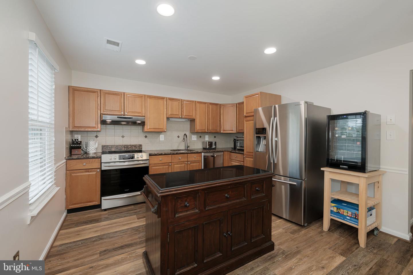 6745 CARDINAL WOODS CT, LORTON, Virginia 22079, 4 Bedrooms Bedrooms, ,3 BathroomsBathrooms,Residential,For sale,6745 CARDINAL WOODS CT,VAFX2237200 MLS # VAFX2237200