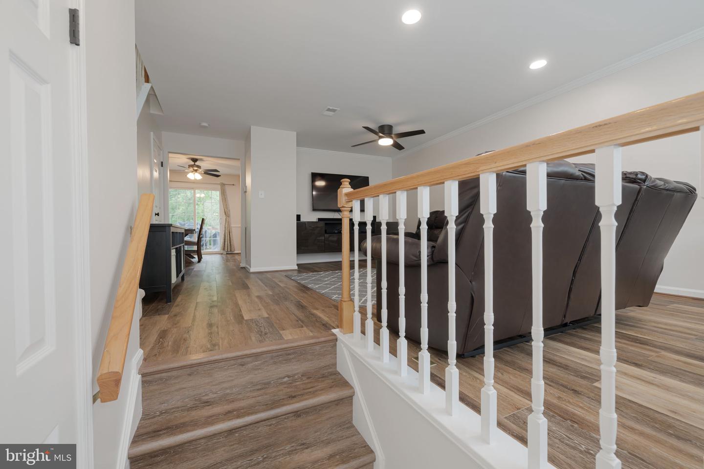 6745 CARDINAL WOODS CT, LORTON, Virginia 22079, 4 Bedrooms Bedrooms, ,3 BathroomsBathrooms,Residential,For sale,6745 CARDINAL WOODS CT,VAFX2237200 MLS # VAFX2237200
