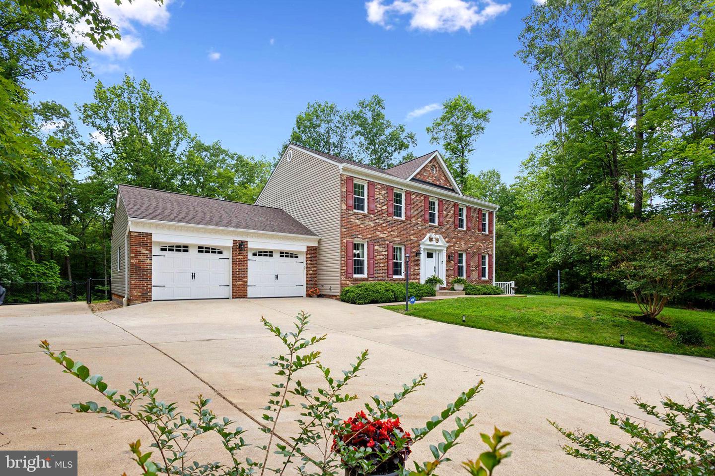 4903 LANYARD LN, WOODBRIDGE, Virginia 22192, 5 Bedrooms Bedrooms, ,3 BathroomsBathrooms,Residential,For sale,4903 LANYARD LN,VAPW2093430 MLS # VAPW2093430