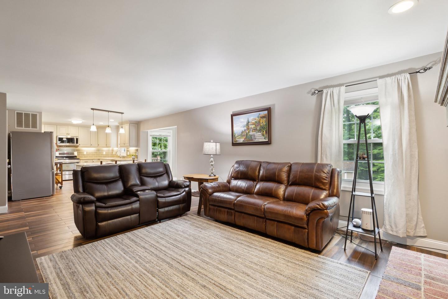 4903 LANYARD LN, WOODBRIDGE, Virginia 22192, 5 Bedrooms Bedrooms, ,3 BathroomsBathrooms,Residential,For sale,4903 LANYARD LN,VAPW2093430 MLS # VAPW2093430