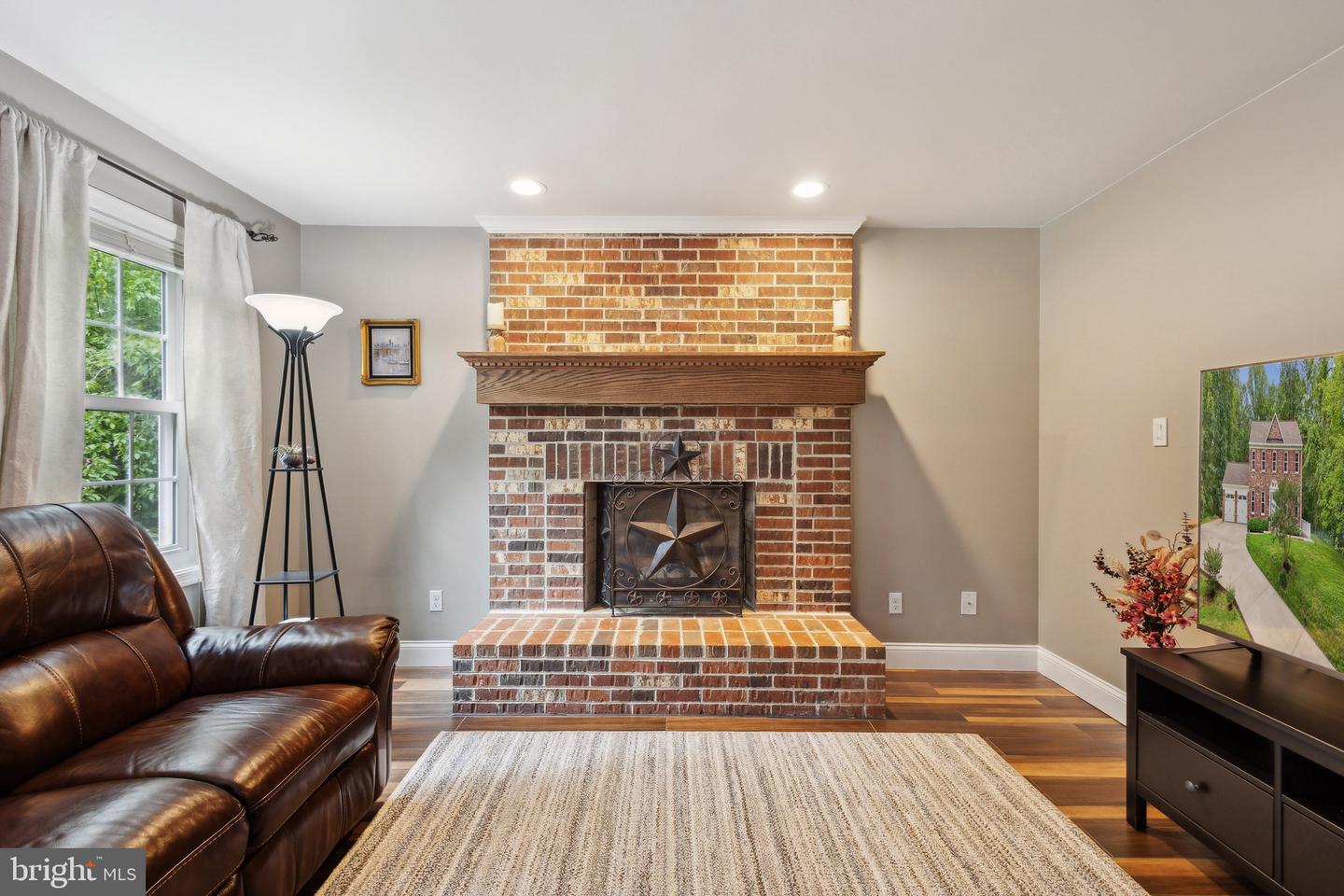 4903 LANYARD LN, WOODBRIDGE, Virginia 22192, 5 Bedrooms Bedrooms, ,3 BathroomsBathrooms,Residential,For sale,4903 LANYARD LN,VAPW2093430 MLS # VAPW2093430
