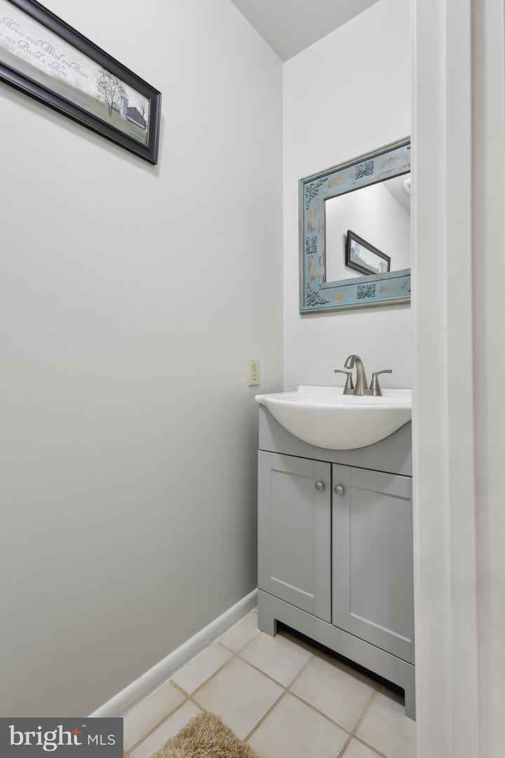 4903 LANYARD LN, WOODBRIDGE, Virginia 22192, 5 Bedrooms Bedrooms, ,3 BathroomsBathrooms,Residential,For sale,4903 LANYARD LN,VAPW2093430 MLS # VAPW2093430