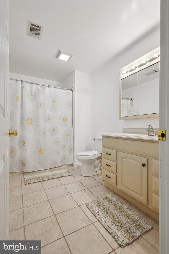 4903 LANYARD LN, WOODBRIDGE, Virginia 22192, 5 Bedrooms Bedrooms, ,3 BathroomsBathrooms,Residential,For sale,4903 LANYARD LN,VAPW2093430 MLS # VAPW2093430