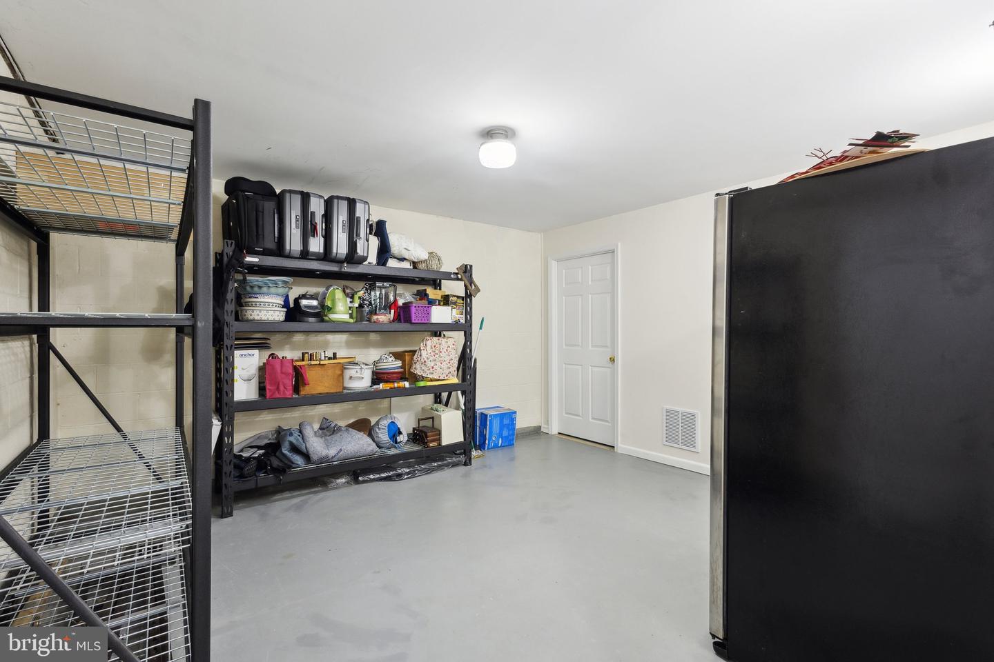 4903 LANYARD LN, WOODBRIDGE, Virginia 22192, 5 Bedrooms Bedrooms, ,3 BathroomsBathrooms,Residential,For sale,4903 LANYARD LN,VAPW2093430 MLS # VAPW2093430