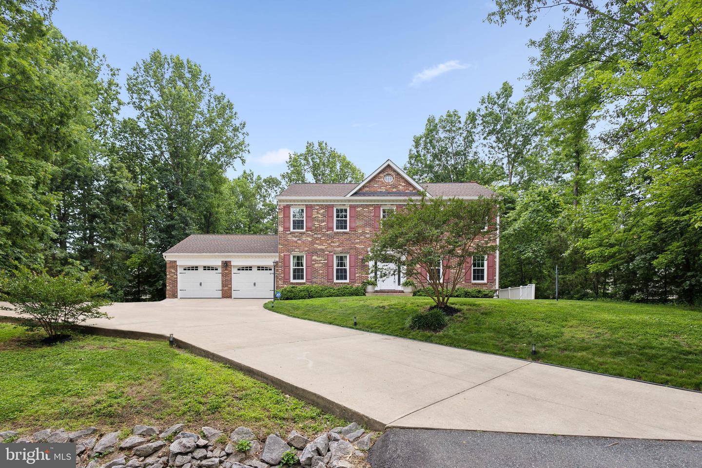 4903 LANYARD LN, WOODBRIDGE, Virginia 22192, 5 Bedrooms Bedrooms, ,3 BathroomsBathrooms,Residential,For sale,4903 LANYARD LN,VAPW2093430 MLS # VAPW2093430