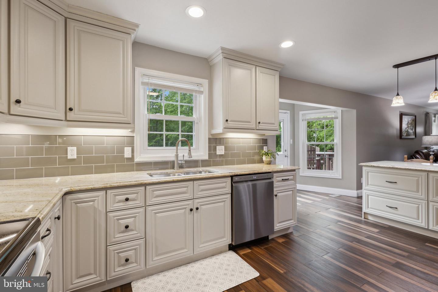 4903 LANYARD LN, WOODBRIDGE, Virginia 22192, 5 Bedrooms Bedrooms, ,3 BathroomsBathrooms,Residential,For sale,4903 LANYARD LN,VAPW2093430 MLS # VAPW2093430