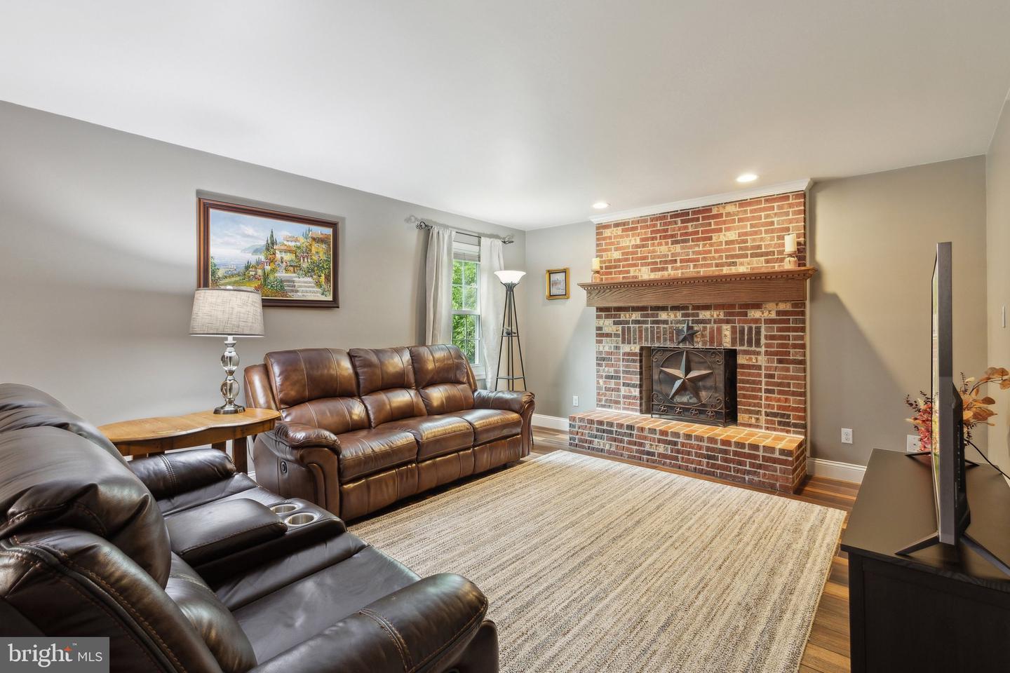 4903 LANYARD LN, WOODBRIDGE, Virginia 22192, 5 Bedrooms Bedrooms, ,3 BathroomsBathrooms,Residential,For sale,4903 LANYARD LN,VAPW2093430 MLS # VAPW2093430