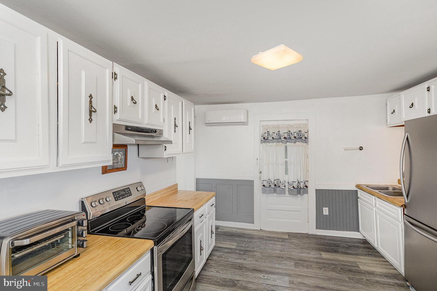 7934 COURTHOUSE RD, SPOTSYLVANIA, Virginia 22551, 2 Bedrooms Bedrooms, ,2 BathroomsBathrooms,Residential,For sale,7934 COURTHOUSE RD,VASP2032702 MLS # VASP2032702