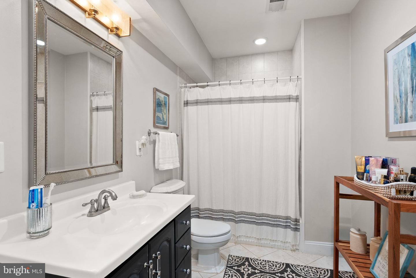 12019 WANDABURY RD, OAKTON, Virginia 22124, 5 Bedrooms Bedrooms, ,4 BathroomsBathrooms,Residential,For sale,12019 WANDABURY RD,VAFX2238290 MLS # VAFX2238290
