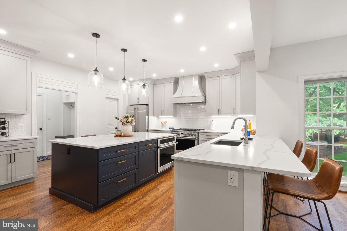 12019 WANDABURY RD, OAKTON, Virginia 22124, 5 Bedrooms Bedrooms, ,4 BathroomsBathrooms,Residential,For sale,12019 WANDABURY RD,VAFX2238290 MLS # VAFX2238290