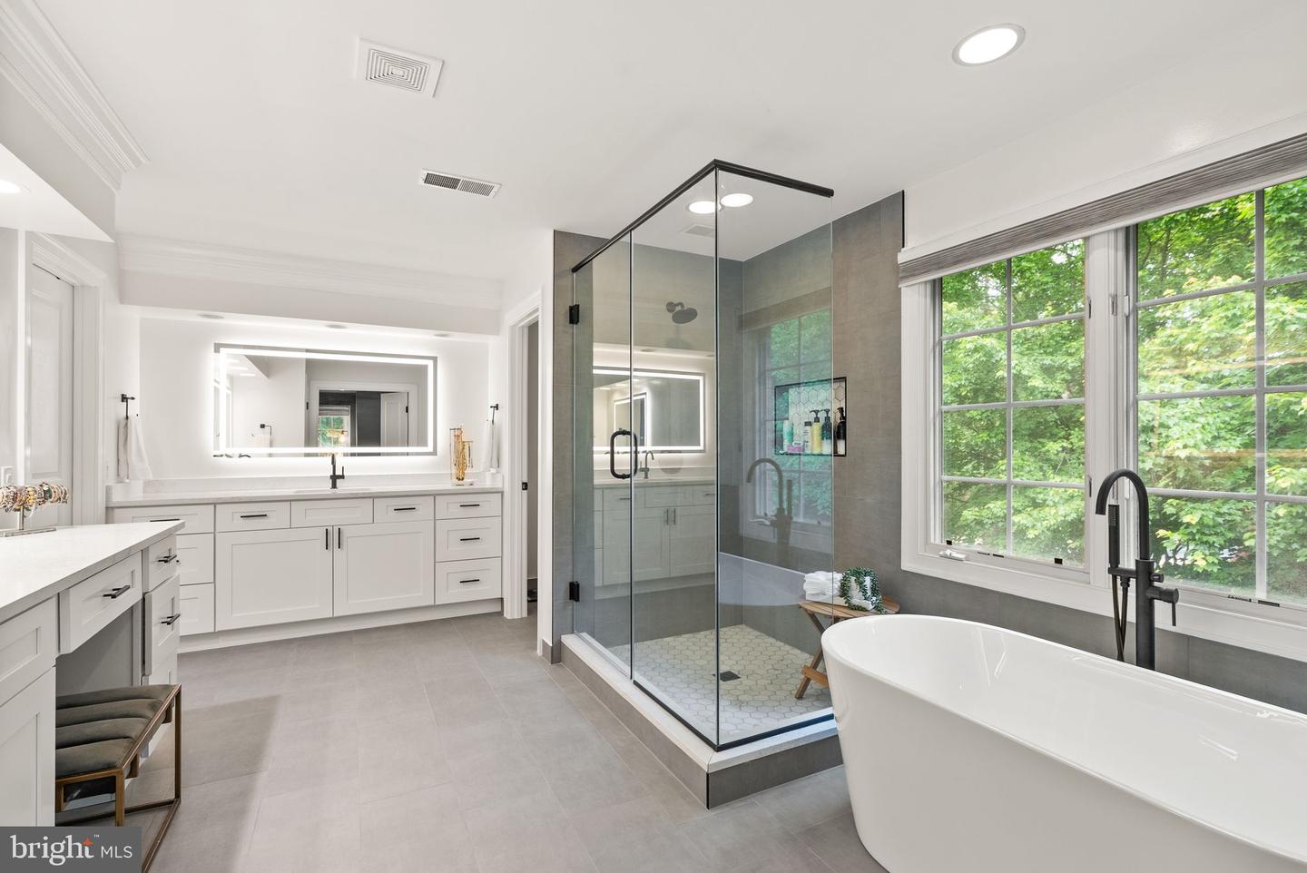12019 WANDABURY RD, OAKTON, Virginia 22124, 5 Bedrooms Bedrooms, ,4 BathroomsBathrooms,Residential,For sale,12019 WANDABURY RD,VAFX2238290 MLS # VAFX2238290
