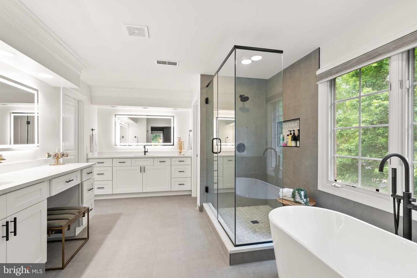 12019 WANDABURY RD, OAKTON, Virginia 22124, 5 Bedrooms Bedrooms, ,4 BathroomsBathrooms,Residential,For sale,12019 WANDABURY RD,VAFX2238290 MLS # VAFX2238290