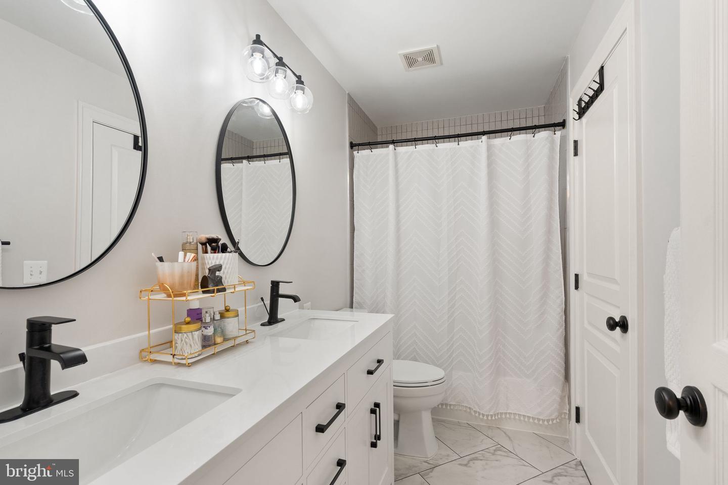 12019 WANDABURY RD, OAKTON, Virginia 22124, 5 Bedrooms Bedrooms, ,4 BathroomsBathrooms,Residential,For sale,12019 WANDABURY RD,VAFX2238290 MLS # VAFX2238290