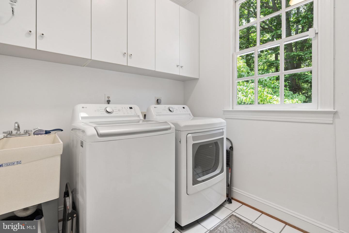 6008 FINCHINGFIELD RD, WARRENTON, Virginia 20187, 4 Bedrooms Bedrooms, ,3 BathroomsBathrooms,Residential,For sale,6008 FINCHINGFIELD RD,VAFQ2016494 MLS # VAFQ2016494