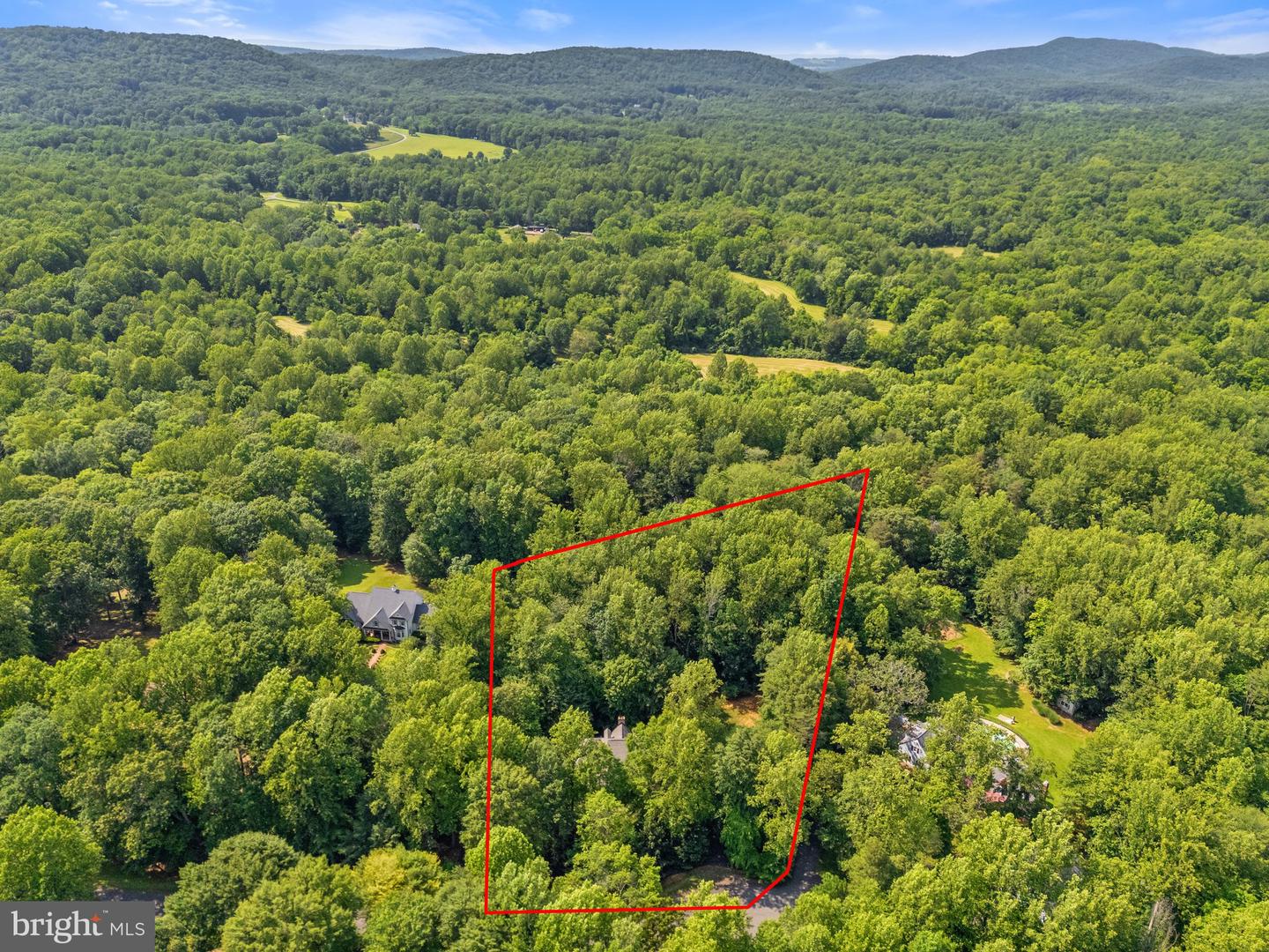 6008 FINCHINGFIELD RD, WARRENTON, Virginia 20187, 4 Bedrooms Bedrooms, ,3 BathroomsBathrooms,Residential,For sale,6008 FINCHINGFIELD RD,VAFQ2016494 MLS # VAFQ2016494