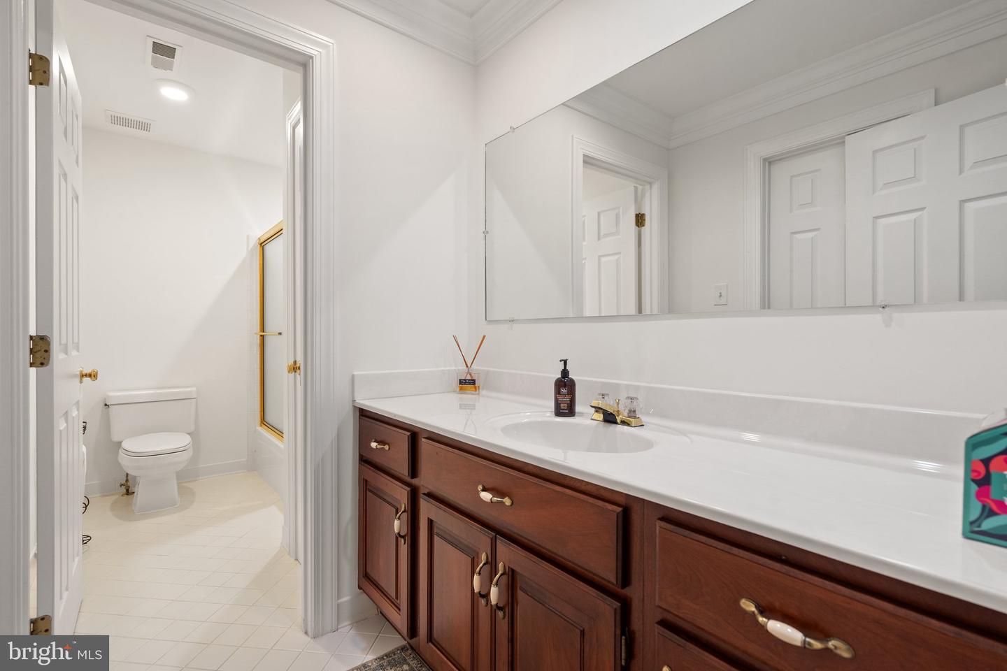 6008 FINCHINGFIELD RD, WARRENTON, Virginia 20187, 4 Bedrooms Bedrooms, ,3 BathroomsBathrooms,Residential,For sale,6008 FINCHINGFIELD RD,VAFQ2016494 MLS # VAFQ2016494