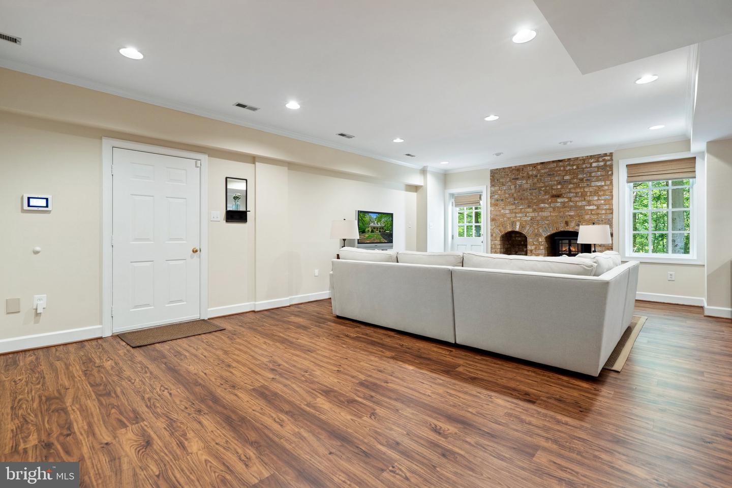 6008 FINCHINGFIELD RD, WARRENTON, Virginia 20187, 4 Bedrooms Bedrooms, ,3 BathroomsBathrooms,Residential,For sale,6008 FINCHINGFIELD RD,VAFQ2016494 MLS # VAFQ2016494