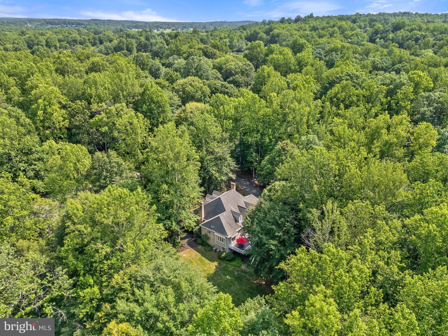 6008 FINCHINGFIELD RD, WARRENTON, Virginia 20187, 4 Bedrooms Bedrooms, ,3 BathroomsBathrooms,Residential,For sale,6008 FINCHINGFIELD RD,VAFQ2016494 MLS # VAFQ2016494
