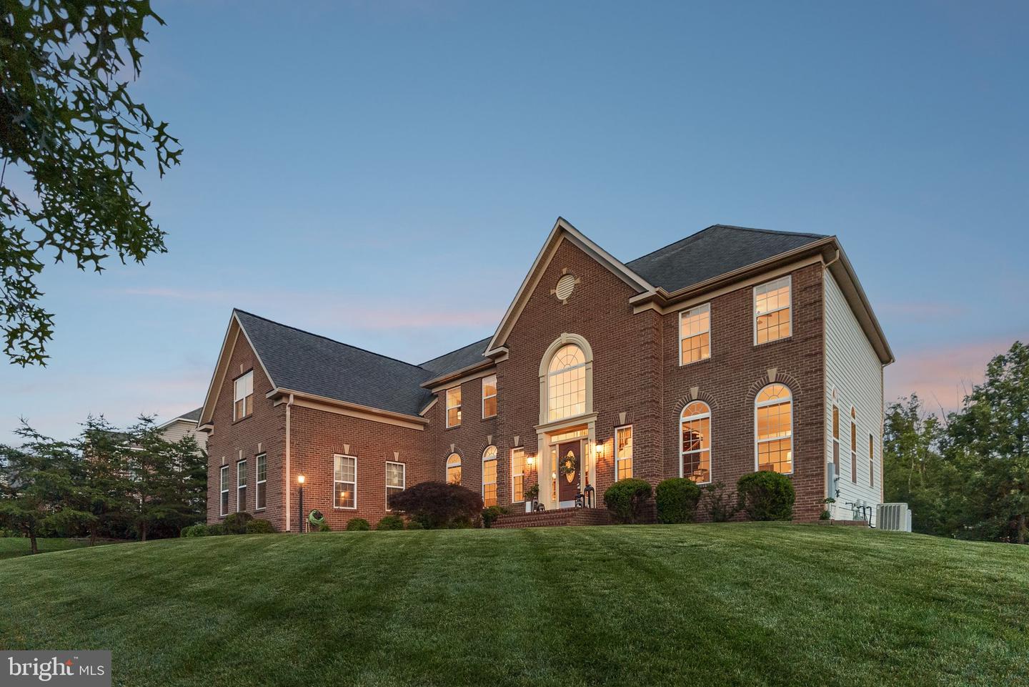 9113 MARIAH JEFFERSON CT, LORTON, Virginia 22079, 5 Bedrooms Bedrooms, ,4 BathroomsBathrooms,Residential,For sale,9113 MARIAH JEFFERSON CT,VAFX2238754 MLS # VAFX2238754