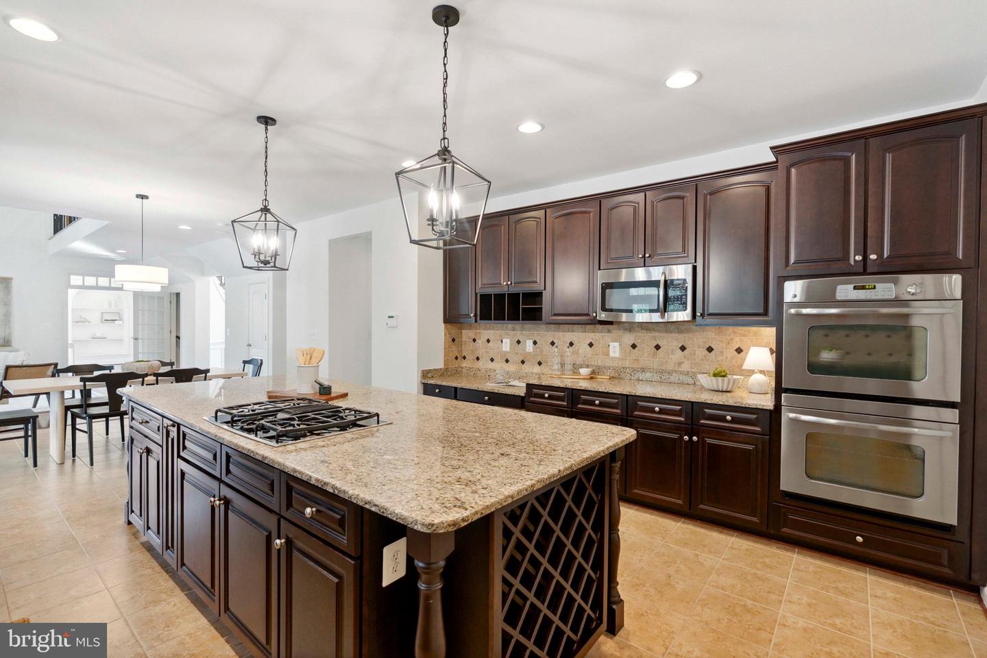 9113 MARIAH JEFFERSON CT, LORTON, Virginia 22079, 5 Bedrooms Bedrooms, ,4 BathroomsBathrooms,Residential,For sale,9113 MARIAH JEFFERSON CT,VAFX2238754 MLS # VAFX2238754