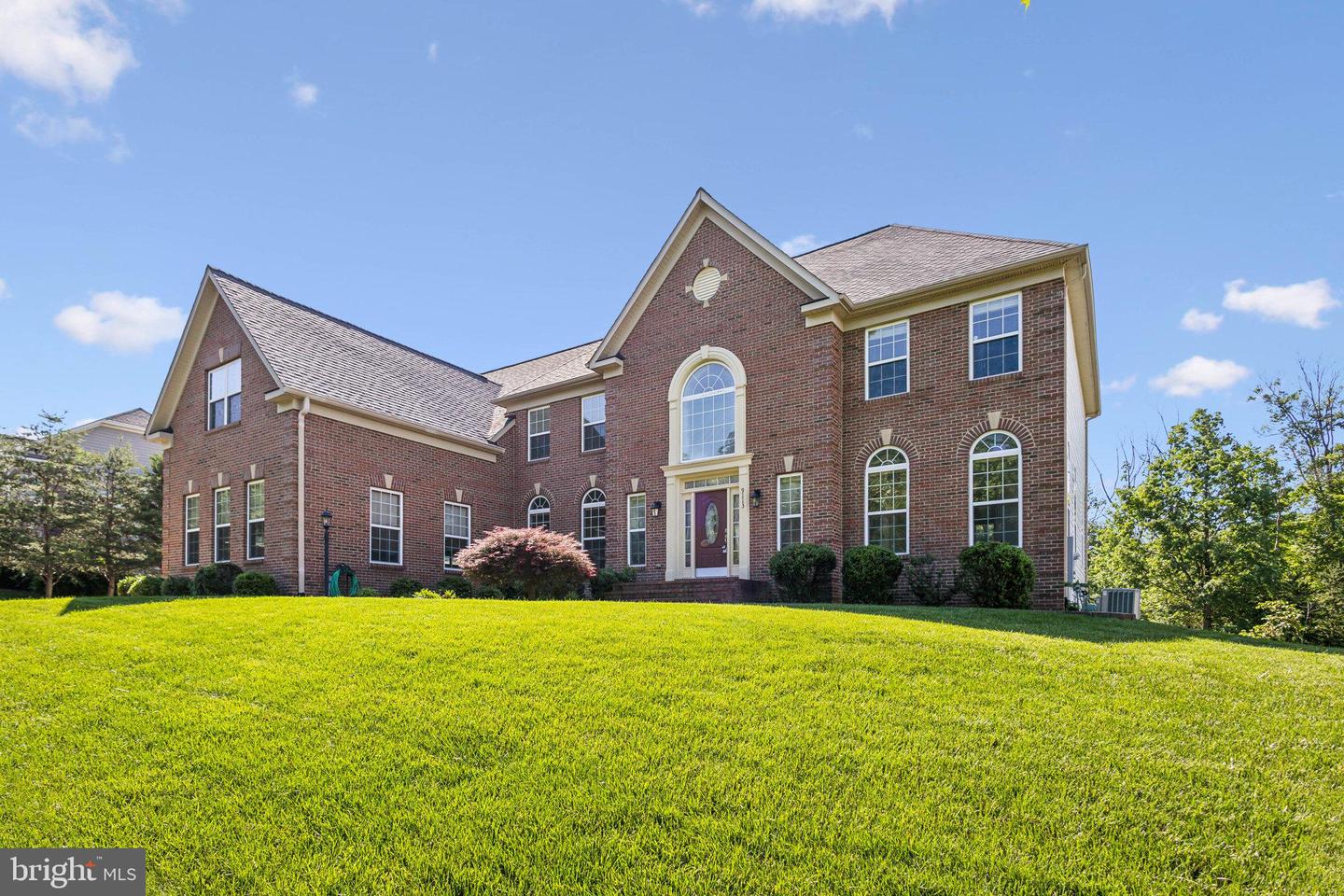 9113 MARIAH JEFFERSON CT, LORTON, Virginia 22079, 5 Bedrooms Bedrooms, ,4 BathroomsBathrooms,Residential,For sale,9113 MARIAH JEFFERSON CT,VAFX2238754 MLS # VAFX2238754