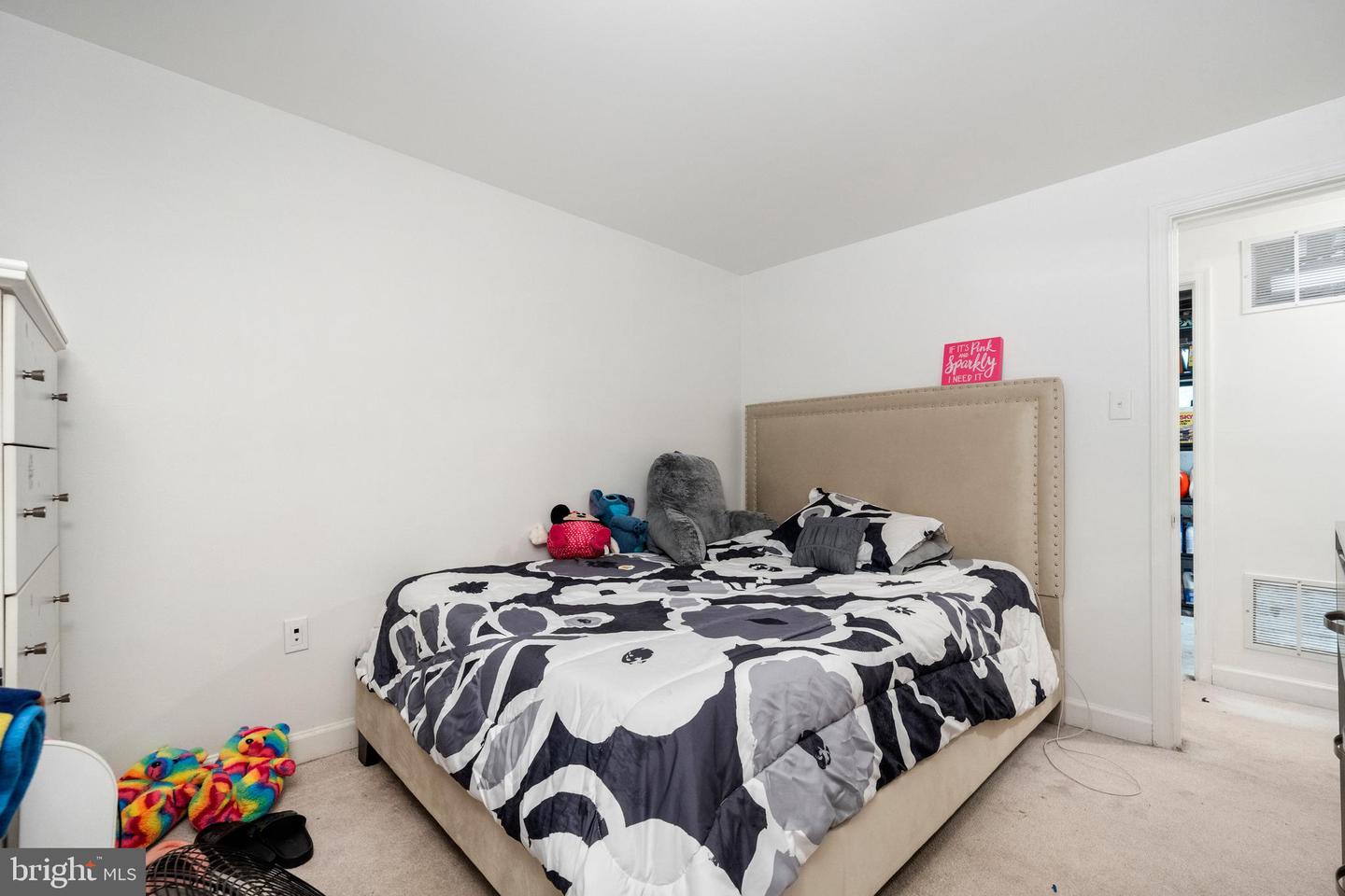 14033 ROANOKE ST, WOODBRIDGE, Virginia 22191, 5 Bedrooms Bedrooms, ,3 BathroomsBathrooms,Residential,For sale,14033 ROANOKE ST,VAPW2094116 MLS # VAPW2094116