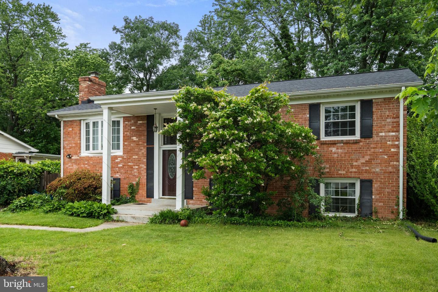 14033 ROANOKE ST, WOODBRIDGE, Virginia 22191, 5 Bedrooms Bedrooms, ,3 BathroomsBathrooms,Residential,For sale,14033 ROANOKE ST,VAPW2094116 MLS # VAPW2094116