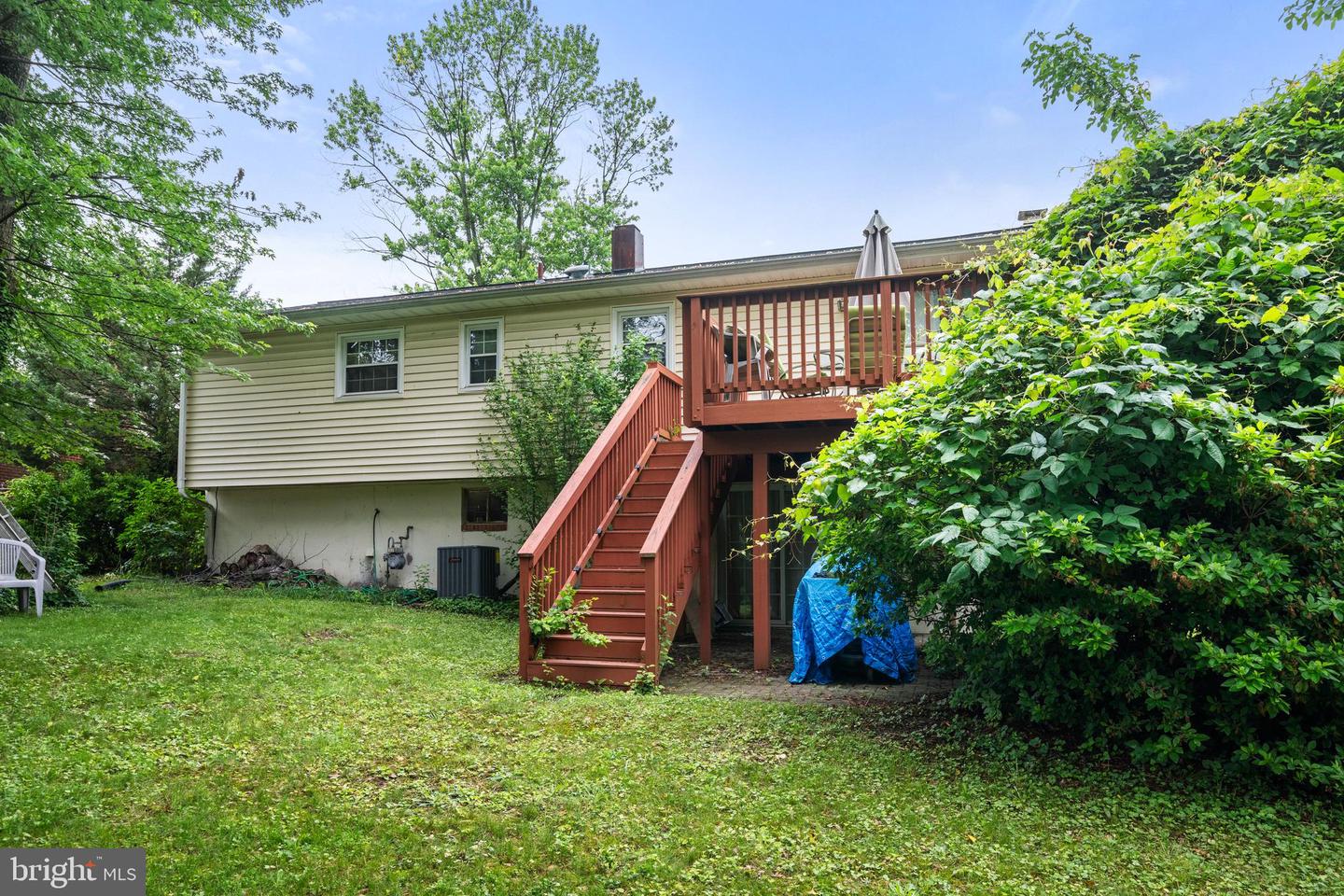 14033 ROANOKE ST, WOODBRIDGE, Virginia 22191, 5 Bedrooms Bedrooms, ,3 BathroomsBathrooms,Residential,For sale,14033 ROANOKE ST,VAPW2094116 MLS # VAPW2094116
