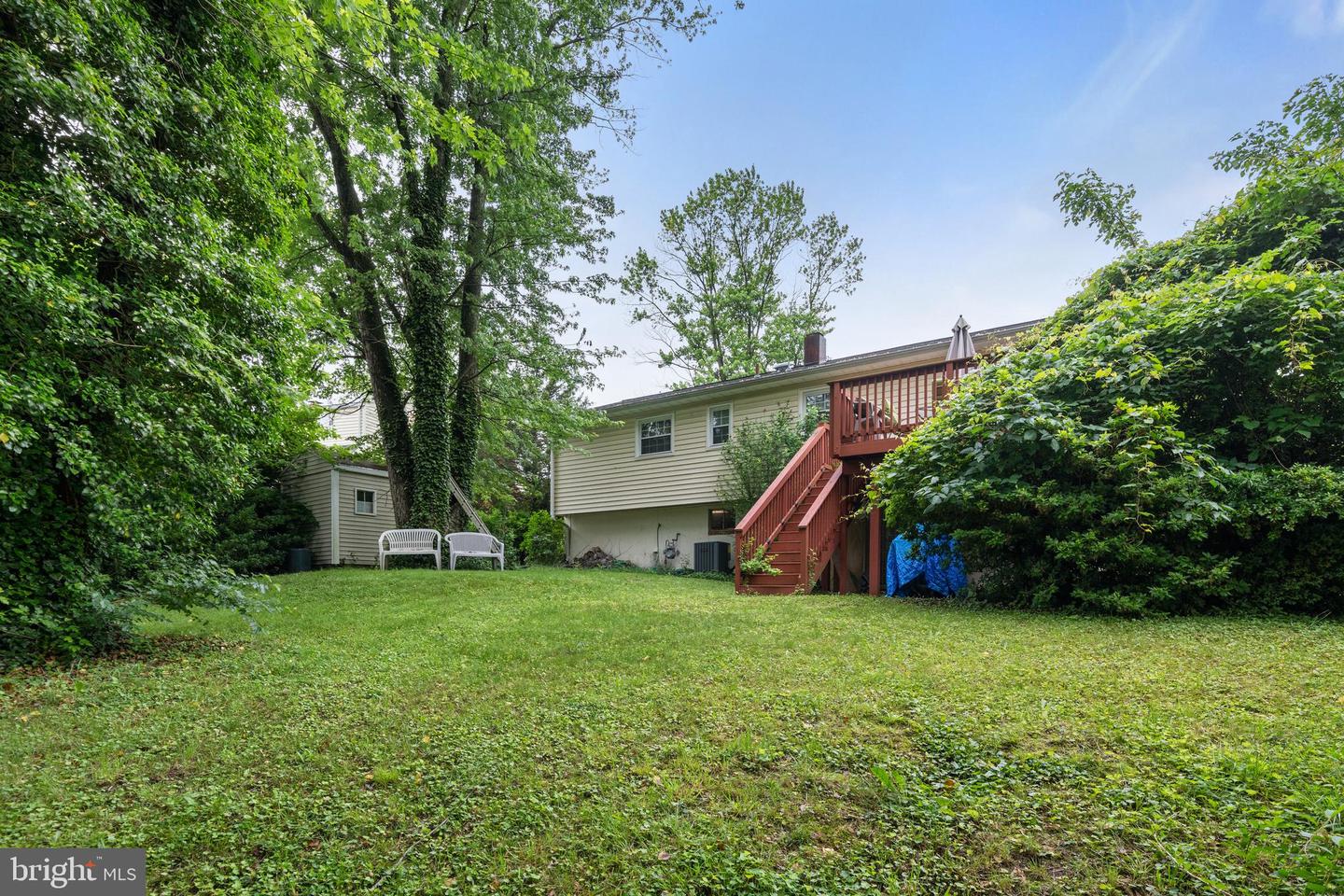 14033 ROANOKE ST, WOODBRIDGE, Virginia 22191, 5 Bedrooms Bedrooms, ,3 BathroomsBathrooms,Residential,For sale,14033 ROANOKE ST,VAPW2094116 MLS # VAPW2094116