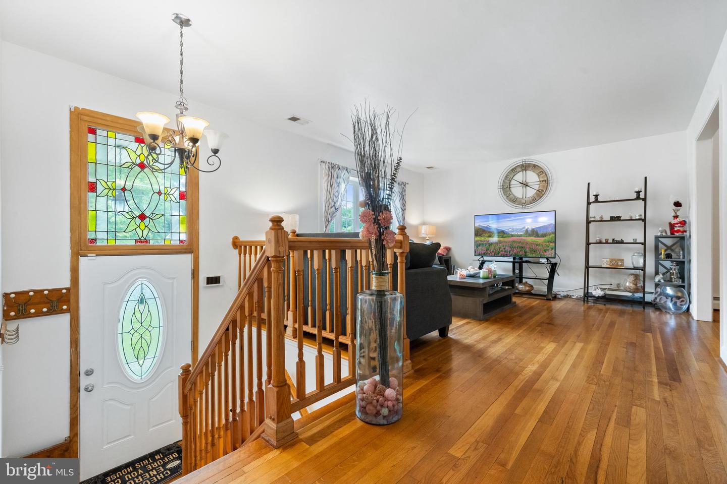 14033 ROANOKE ST, WOODBRIDGE, Virginia 22191, 5 Bedrooms Bedrooms, ,3 BathroomsBathrooms,Residential,For sale,14033 ROANOKE ST,VAPW2094116 MLS # VAPW2094116