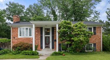 14033 ROANOKE ST, WOODBRIDGE, Virginia 22191, 5 Bedrooms Bedrooms, ,3 BathroomsBathrooms,Residential,For sale,14033 ROANOKE ST,VAPW2094116 MLS # VAPW2094116