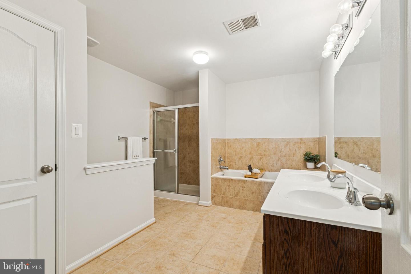 11181 WORTHAM CREST CIR, MANASSAS, Virginia 20109, 3 Bedrooms Bedrooms, ,2 BathroomsBathrooms,Residential,For sale,11181 WORTHAM CREST CIR,VAPW2094184 MLS # VAPW2094184
