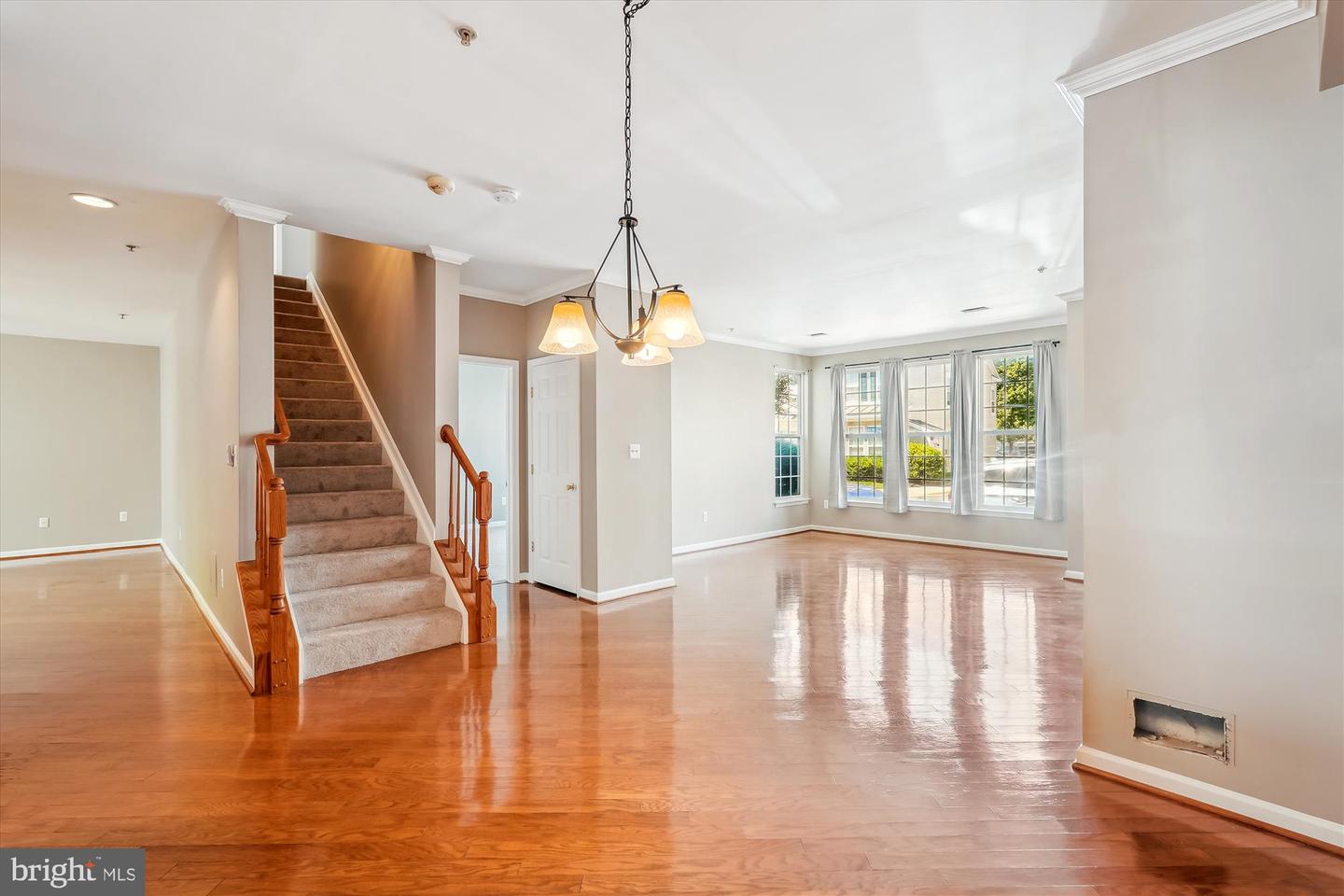 20242 MACGLASHAN TER, ASHBURN, Virginia 20147, 3 Bedrooms Bedrooms, ,2 BathroomsBathrooms,Residential,For sale,20242 MACGLASHAN TER,VALO2095872 MLS # VALO2095872