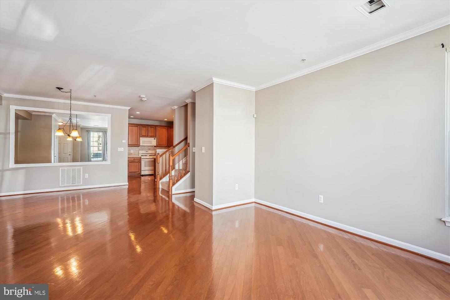 20242 MACGLASHAN TER, ASHBURN, Virginia 20147, 3 Bedrooms Bedrooms, ,2 BathroomsBathrooms,Residential,For sale,20242 MACGLASHAN TER,VALO2095872 MLS # VALO2095872