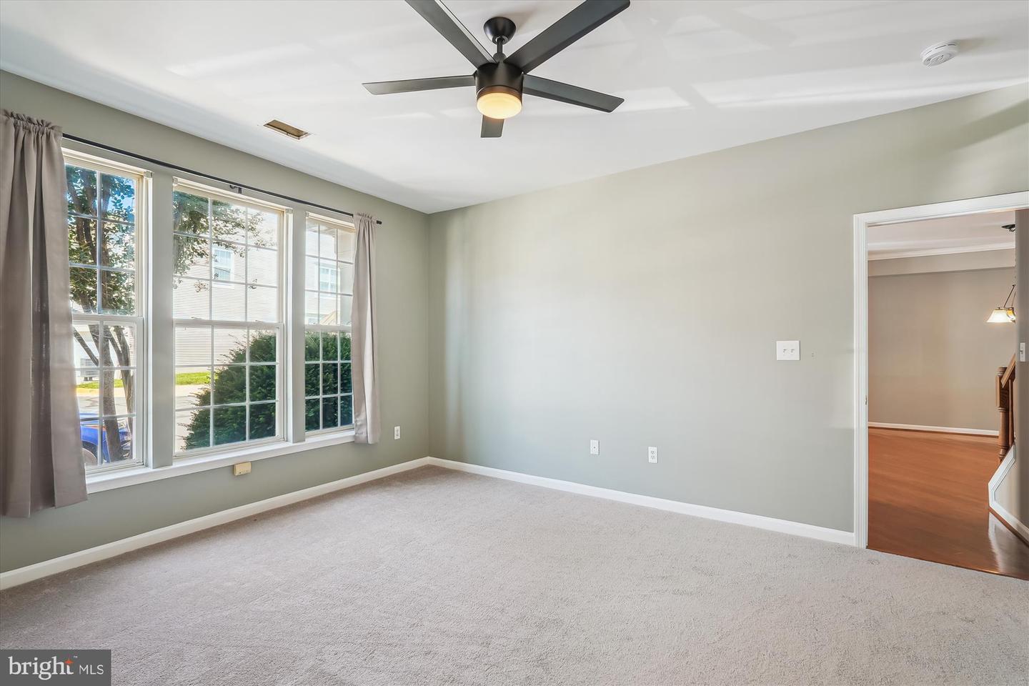 20242 MACGLASHAN TER, ASHBURN, Virginia 20147, 3 Bedrooms Bedrooms, ,2 BathroomsBathrooms,Residential,For sale,20242 MACGLASHAN TER,VALO2095872 MLS # VALO2095872