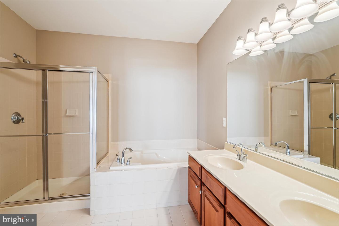 20242 MACGLASHAN TER, ASHBURN, Virginia 20147, 3 Bedrooms Bedrooms, ,2 BathroomsBathrooms,Residential,For sale,20242 MACGLASHAN TER,VALO2095872 MLS # VALO2095872