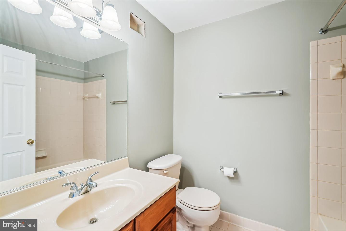20242 MACGLASHAN TER, ASHBURN, Virginia 20147, 3 Bedrooms Bedrooms, ,2 BathroomsBathrooms,Residential,For sale,20242 MACGLASHAN TER,VALO2095872 MLS # VALO2095872