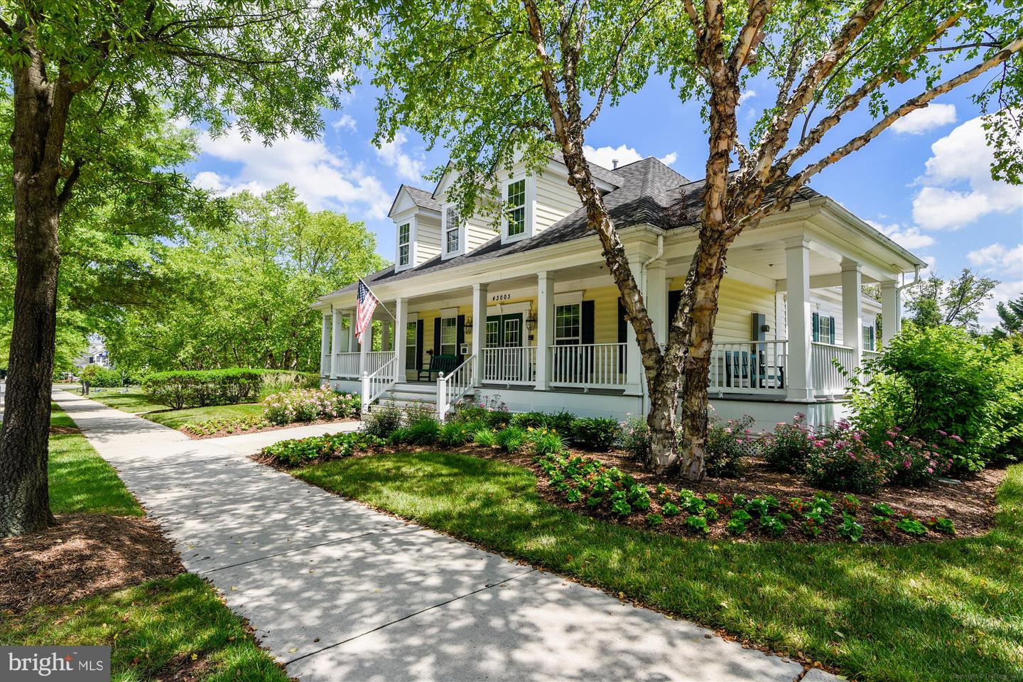 20242 MACGLASHAN TER, ASHBURN, Virginia 20147, 3 Bedrooms Bedrooms, ,2 BathroomsBathrooms,Residential,For sale,20242 MACGLASHAN TER,VALO2095872 MLS # VALO2095872