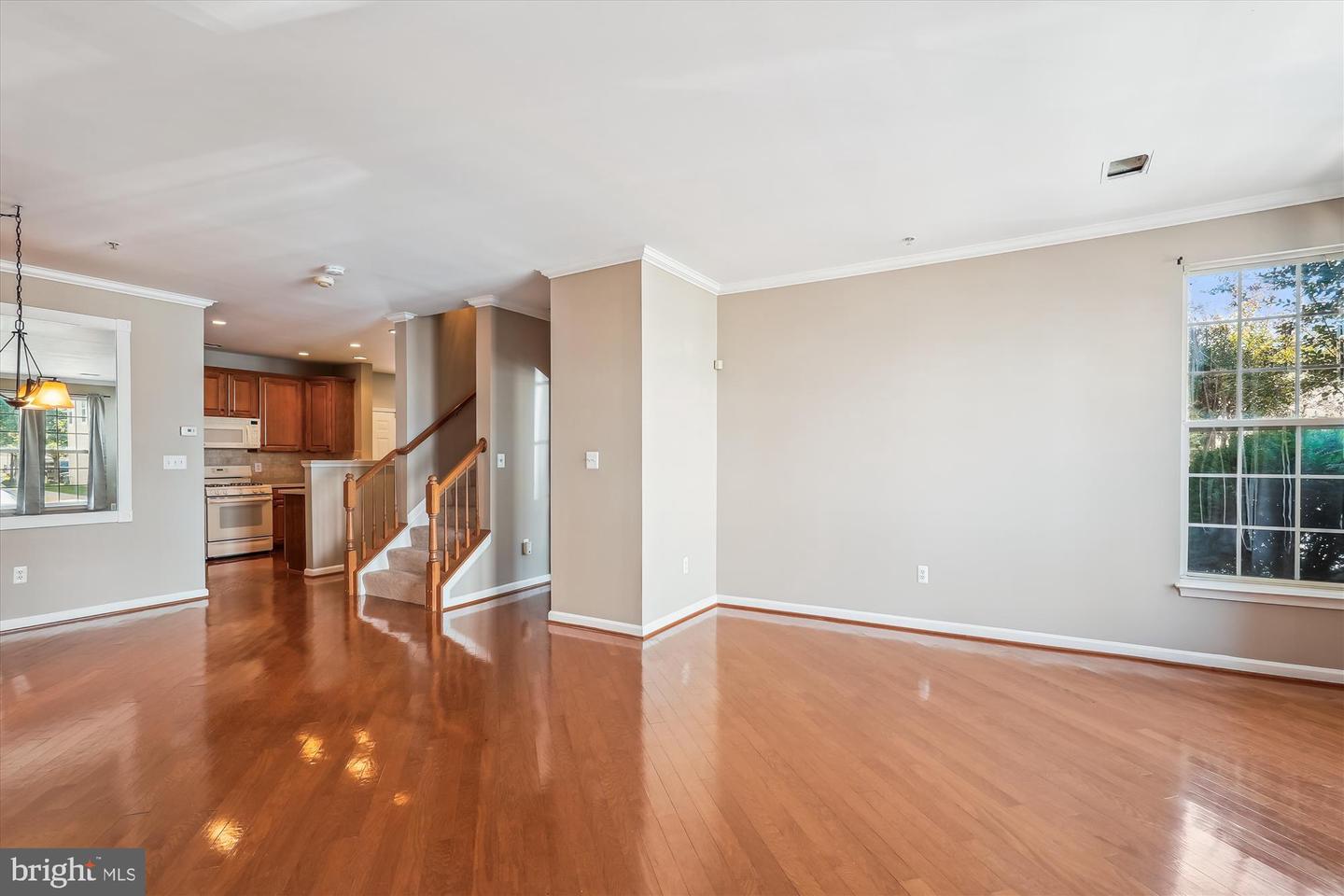 20242 MACGLASHAN TER, ASHBURN, Virginia 20147, 3 Bedrooms Bedrooms, ,2 BathroomsBathrooms,Residential,For sale,20242 MACGLASHAN TER,VALO2095872 MLS # VALO2095872