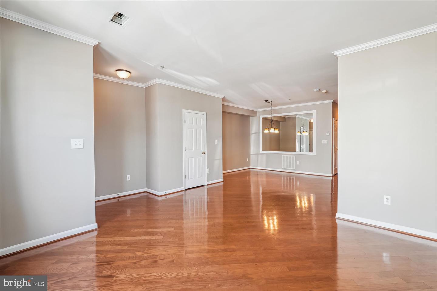 20242 MACGLASHAN TER, ASHBURN, Virginia 20147, 3 Bedrooms Bedrooms, ,2 BathroomsBathrooms,Residential,For sale,20242 MACGLASHAN TER,VALO2095872 MLS # VALO2095872